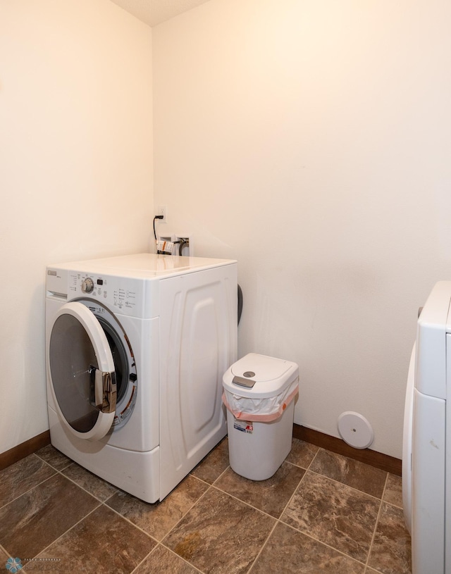 34 Cedar Dr, Mapleton, ND 58059 - washroom featuring baseboards