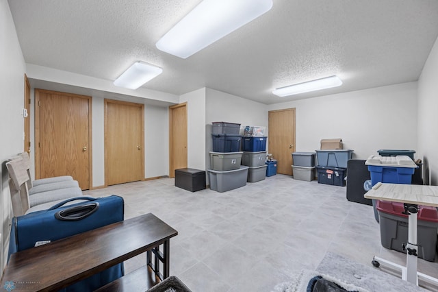 3437 26th Ave S, Fargo, ND 58103 - living area featuring a textured ceiling