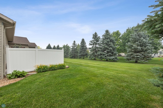 3437 26th Ave S, Fargo, ND 58103 - view of yard