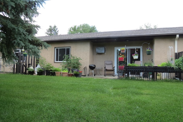 912 3rd St N Unit 7, Cold Spring, MN 56320 - view of front of house featuring stucco siding and roof with shingles