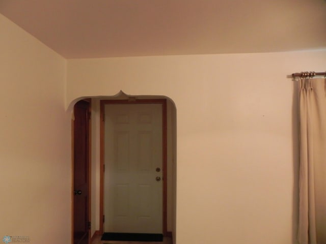 1610 9th St N, Fargo, ND 58102 - unfurnished room featuring arched walkways