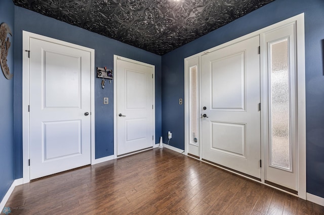 708 30th Ter E, West Fargo, ND 58078 - entrance foyer featuring an ornate ceiling and wood finished floors