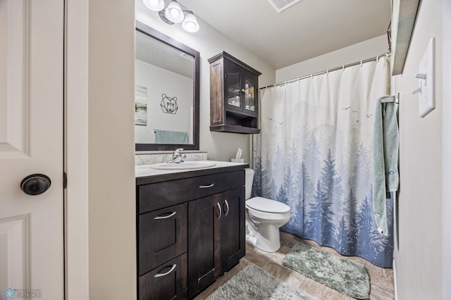 708 30th Ter E, West Fargo, ND 58078 - full bathroom with vanity and a shower with curtain