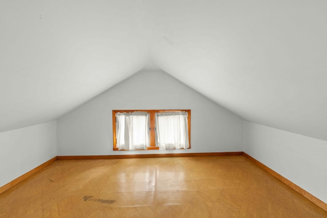 4334 Thomas Ave N, Minneapolis, MN 55412 - bonus room with lofted ceiling and baseboards