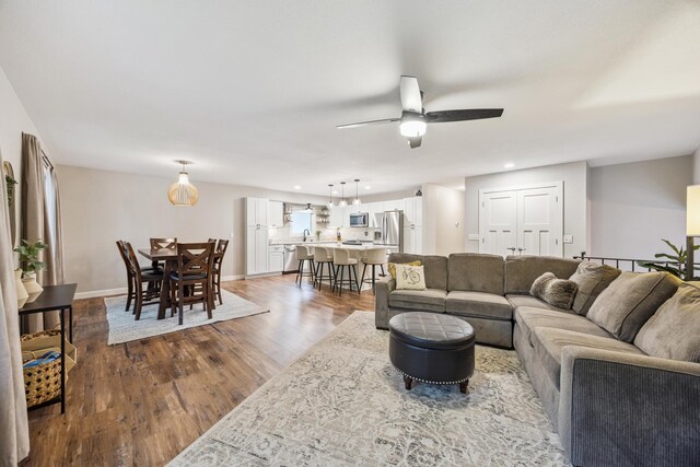 1934 Hythe St, Roseville, MN 55113 - photo 4