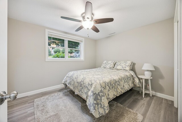 1934 Hythe St, Roseville, MN 55113 - photo 20