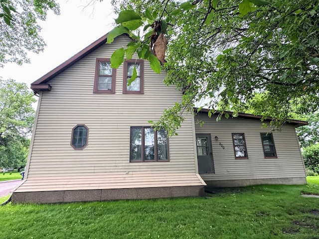 500 Main Ave, Lafayette, MN 56054 - rear view of property with a lawn