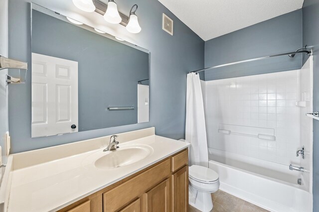 651 Ravencroft Rd, Waconia, MN 55387 - full bathroom featuring shower / bath combination with curtain, vanity, and tile patterned floors