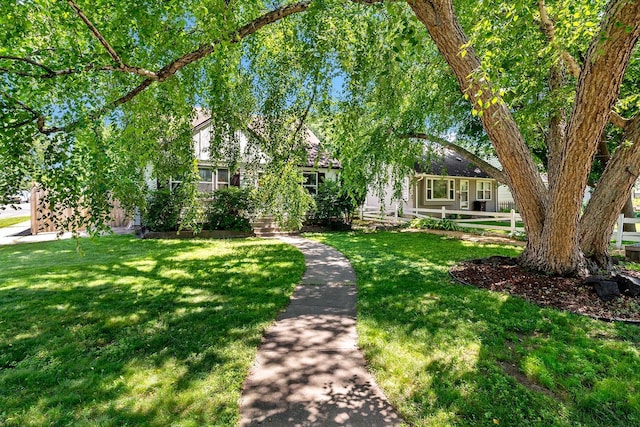 5501 30th Ave S, Minneapolis, MN 55417 - view of front facade featuring a front yard