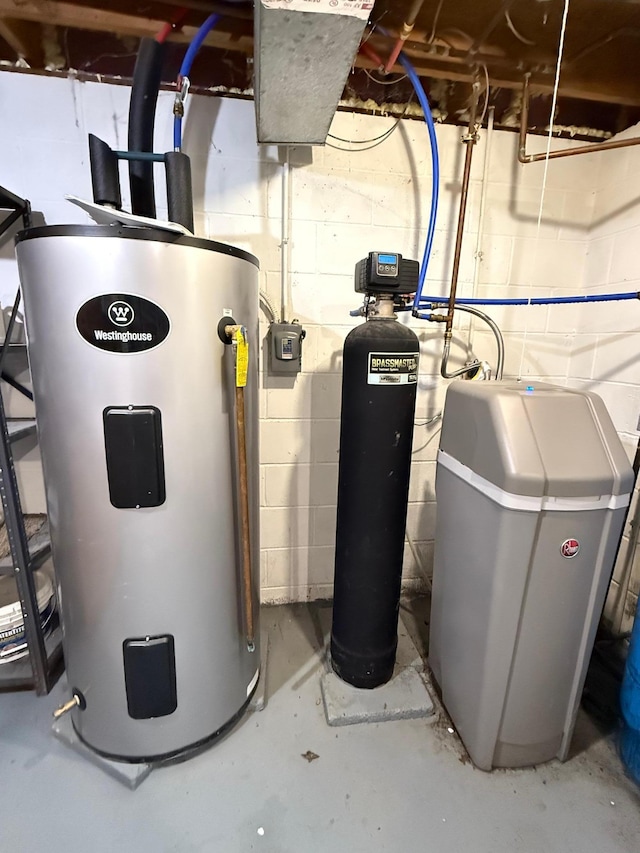 4527 Cushing Ave NW, Buffalo, MN 55313 - utilities with water heater