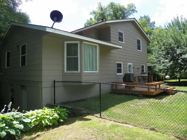 4527 Cushing Ave NW, Buffalo, MN 55313 - rear view of property