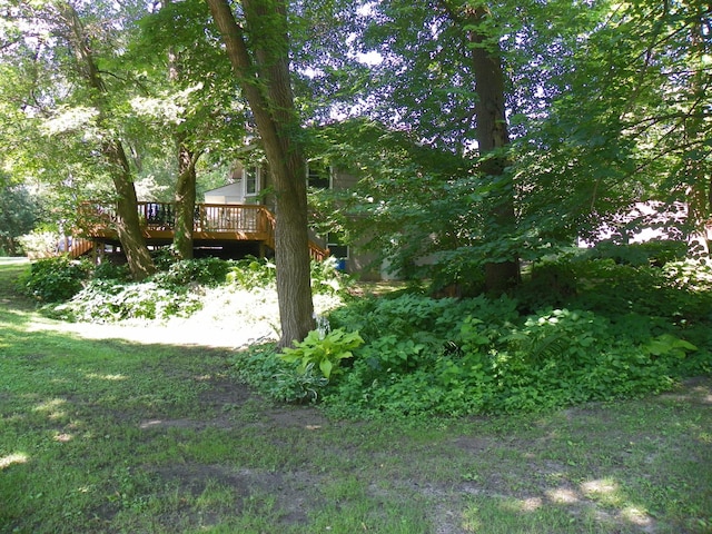 4527 Cushing Ave NW, Buffalo, MN 55313 - view of yard featuring a deck
