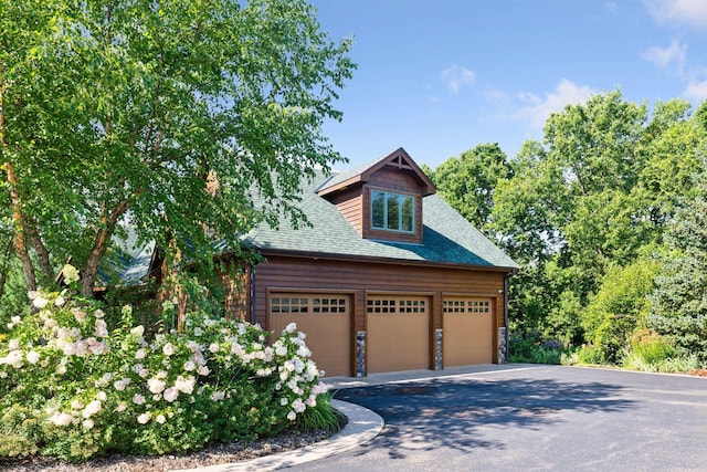 9449 Ehler Ave SE, Delano, MN 55328 - view of garage