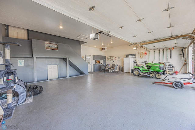 17123 Lakeview Ln, Audubon, MN 56511 - garage with a garage door opener