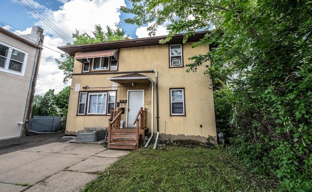 1194 Forest St, Saint Paul, MN 55106 - view of front facade with stucco siding