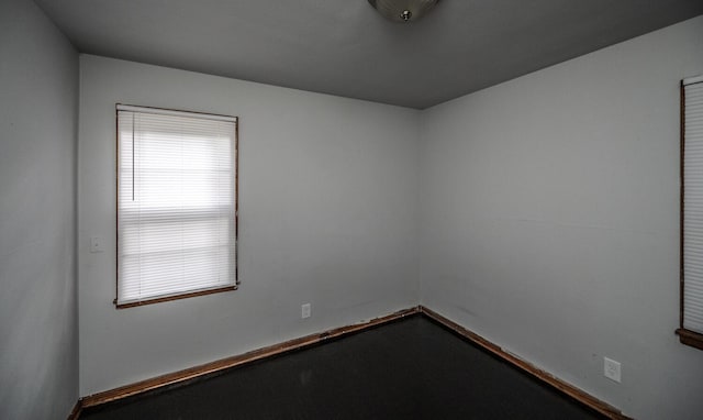 1194 Forest St, Saint Paul, MN 55106 - unfurnished room featuring baseboards