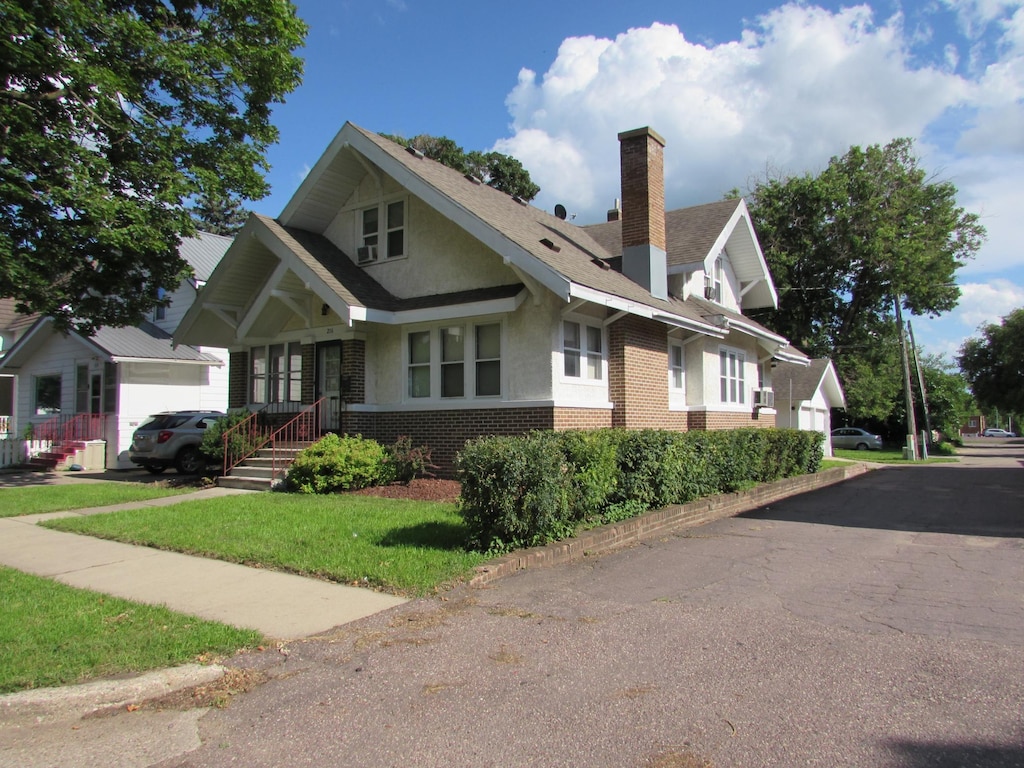 216 2nd St, Fairmont, MN 56031 - photo 1