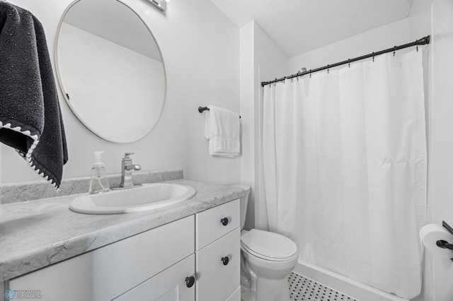2636 18th St S Unit 8, Fargo, ND 58103 - full bath with vanity, a shower with curtain, and tile patterned floors