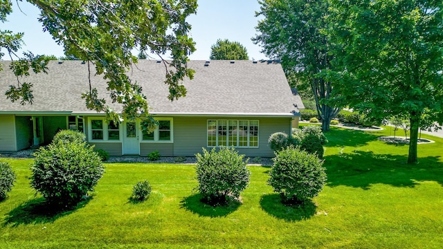 10 Cree Point Dr, Mankato, MN 56001 - back of house featuring a yard and a shingled roof
