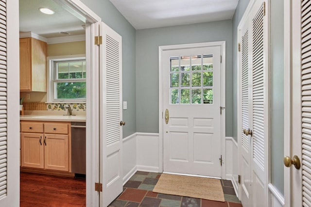 3918 Willmatt Hl, Minnetonka, MN 55305 - doorway featuring a sink