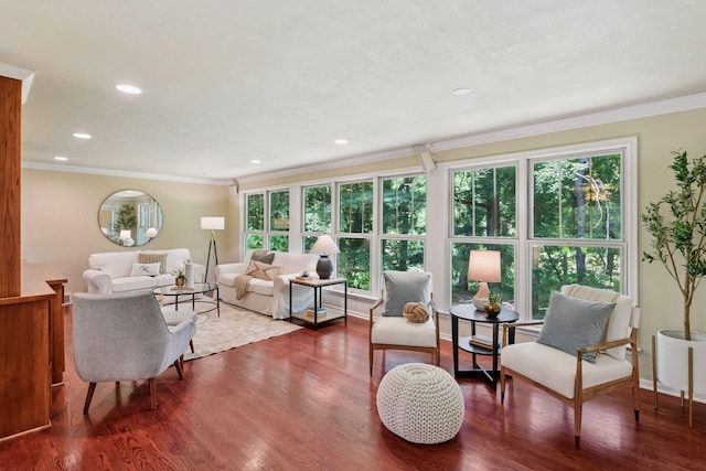 3918 Willmatt Hl, Minnetonka, MN 55305 - living area with wood finished floors, ornamental molding, and recessed lighting