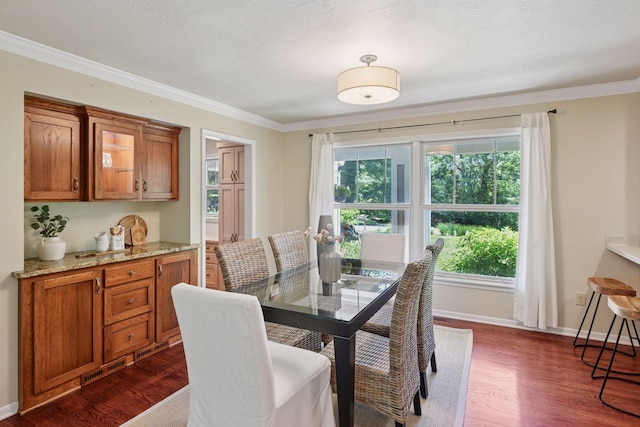 3918 Willmatt Hl, Minnetonka, MN 55305 - dining area with ornamental molding and dark wood-style floors