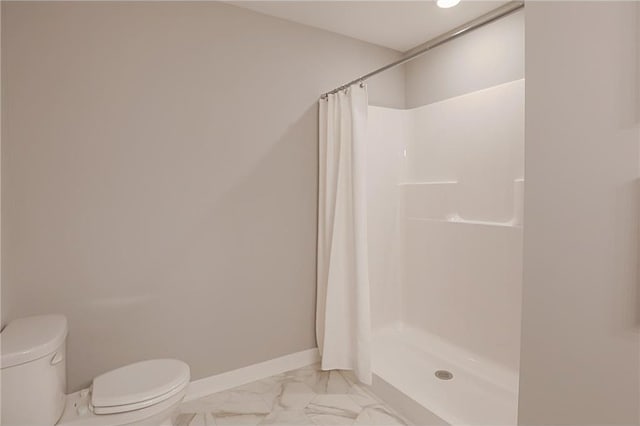 6006 Fuller Cir, Wyoming, MN 55092 - full bathroom with curtained shower and marble look tiles