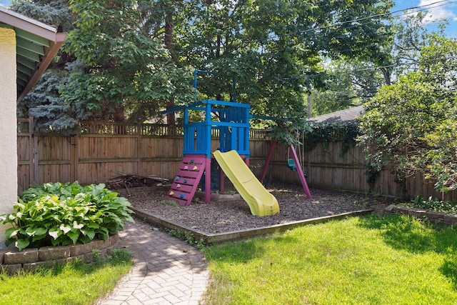 1088 Lincoln Ave, Saint Paul, MN 55105 - view of playground featuring a fenced backyard