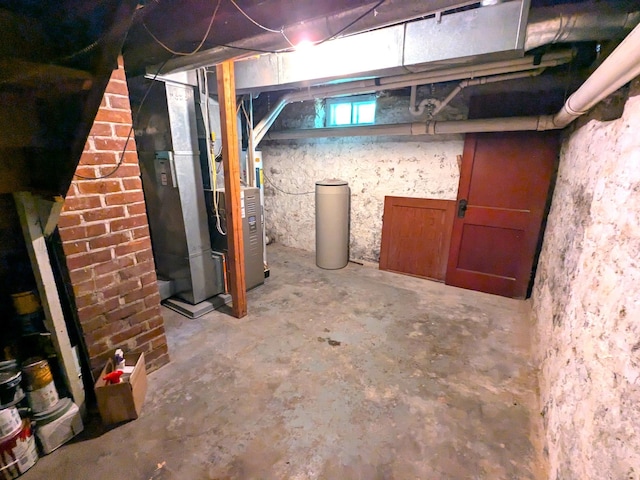 521 Chestnut St, Winona, MN 55987 - below grade area with heating unit
