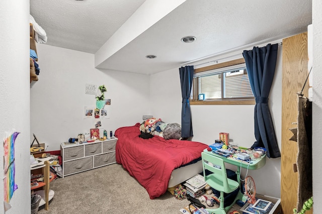 1281 Minnehaha Pkwy, Minneapolis, MN 55419 - carpeted bedroom featuring a textured ceiling
