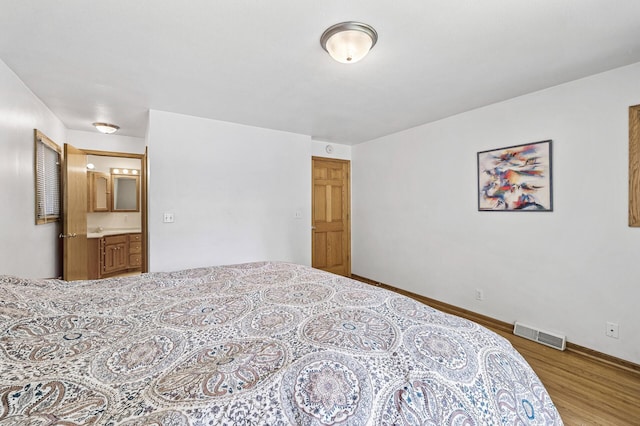 1281 Minnehaha Pkwy, Minneapolis, MN 55419 - bedroom with wood finished floors and baseboards