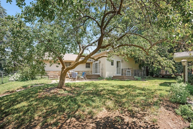 1281 Minnehaha Pkwy, Minneapolis, MN 55419 - view of yard