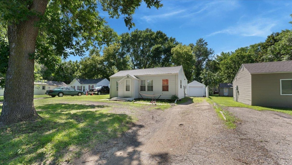 1313 Lakeland Dr NE, Willmar, MN 56201 - photo 1