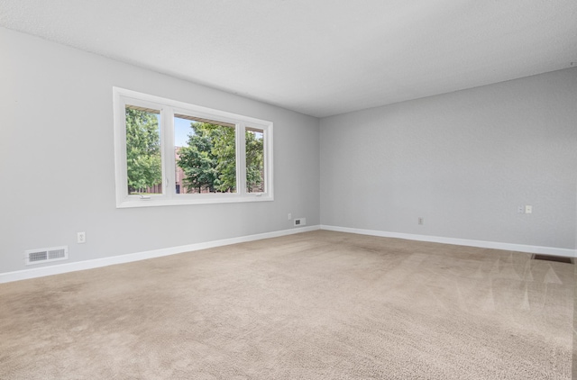 8210 Red Oak Dr, Mounds View, MN 55112 - carpeted empty room with baseboards