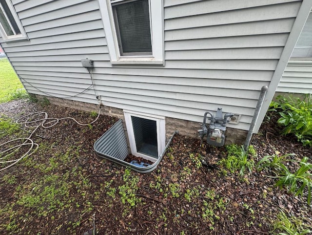 3815 Dupont Ave N, Minneapolis, MN 55412 - exterior view of gas meter
