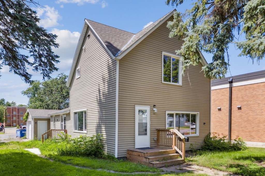 111 6th Ave S, Princeton, MN 55371 - photo 1