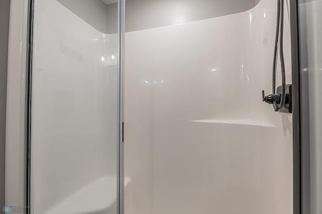 407 6th St NE, Barnesville, MN 56514 - bathroom with a stall shower