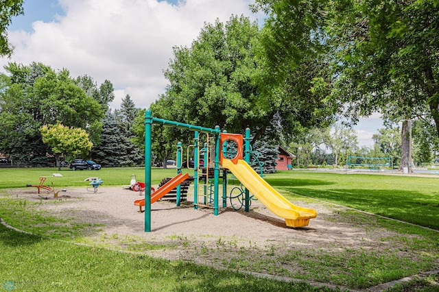 407 6th St NE, Barnesville, MN 56514 - community play area featuring a yard