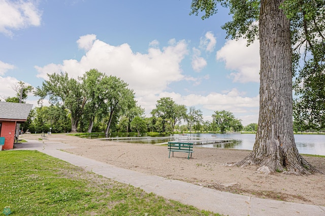 407 6th St NE, Barnesville, MN 56514 - view of property's community featuring a water view