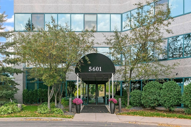 5601 Smetana Dr Unit 214, Minnetonka, MN 55343 - photo 2