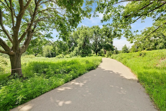 5643 Green Circle Dr Unit 107, Minnetonka, MN 55343 - view of property's community