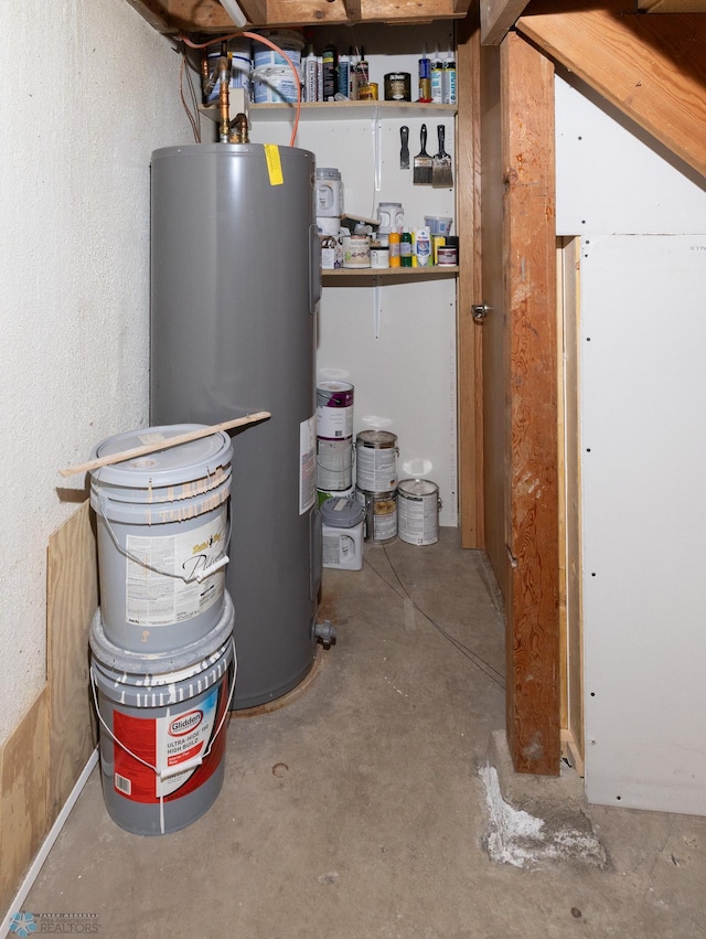 2510 10th St N, Fargo, ND 58102 - utility room featuring water heater