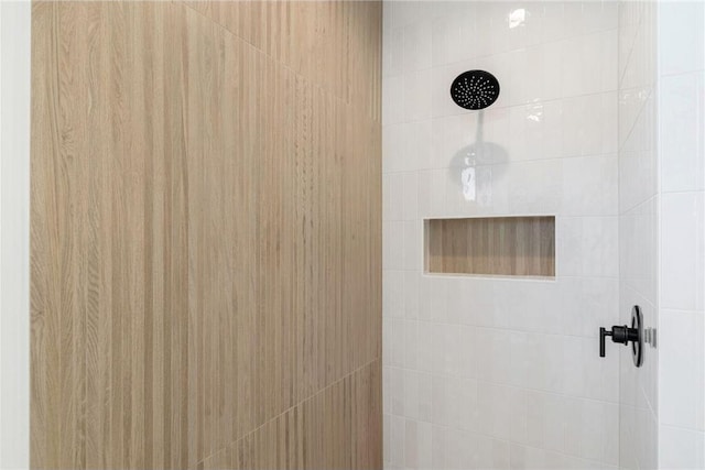 13975 27th St N, West Lakeland Twp, MN 55082 - bathroom view of tiled shower