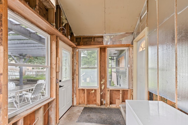 117 Division St, Mankato, MN 56001 - view of unfurnished sunroom