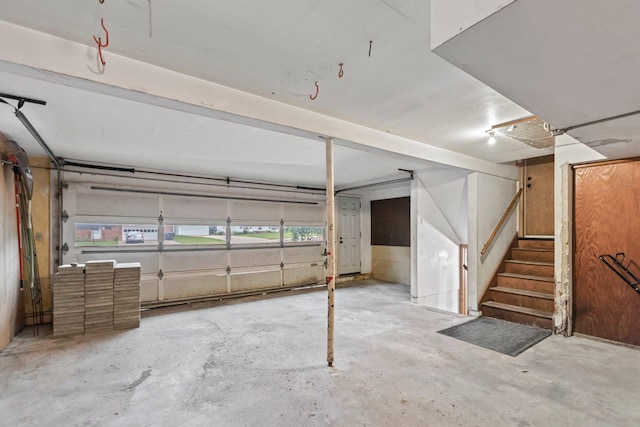 117 Division St, Mankato, MN 56001 - view of garage