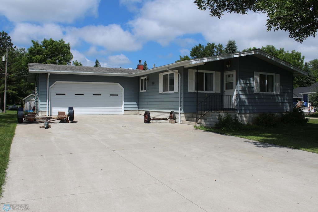 400 4th St S, Fairmount, ND 58030 - photo 1