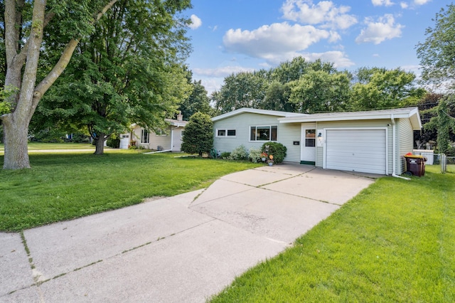 1073 Allen Ave W, Saint Paul, MN 55118 - ranch-style house featuring a garage, driveway, and a front lawn