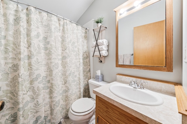 1073 Allen Ave W, Saint Paul, MN 55118 - bathroom with vanity, lofted ceiling, and curtained shower