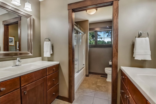 860 Prairie Meadows Dr, Hudson, WI 54016 - full bathroom with vanity and enclosed tub / shower combo