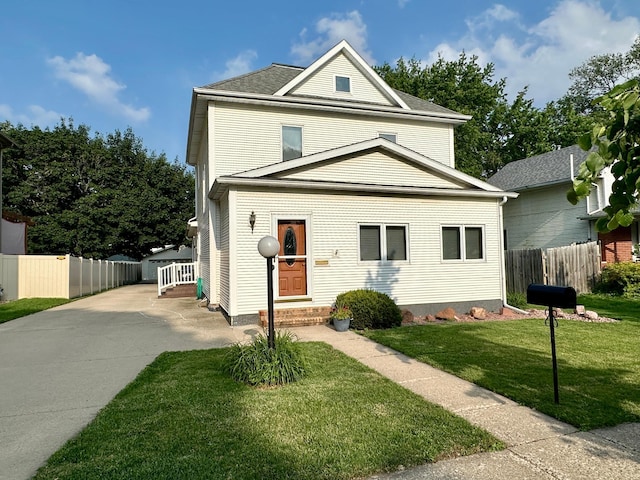121 Park St, Luverne, MN 56156 - view of front facade featuring entry steps and concrete driveway